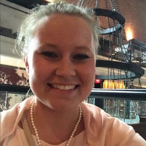 Meet your Posher, Caellie